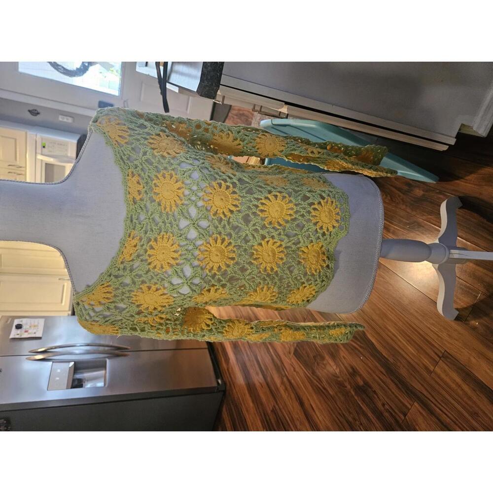 Sincerely jules crochet sweater m